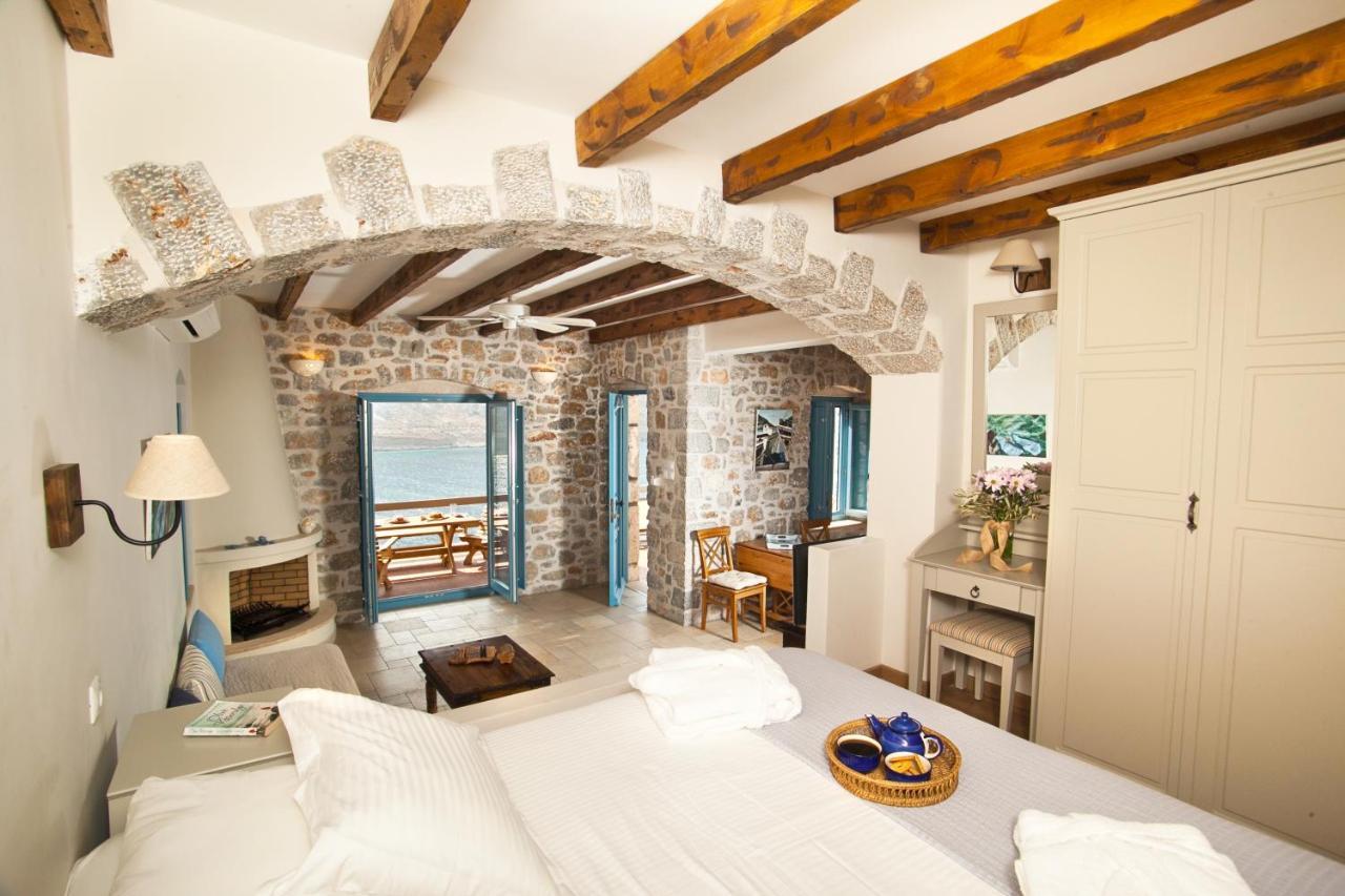 Petra Boutique Homes Arginonda Esterno foto