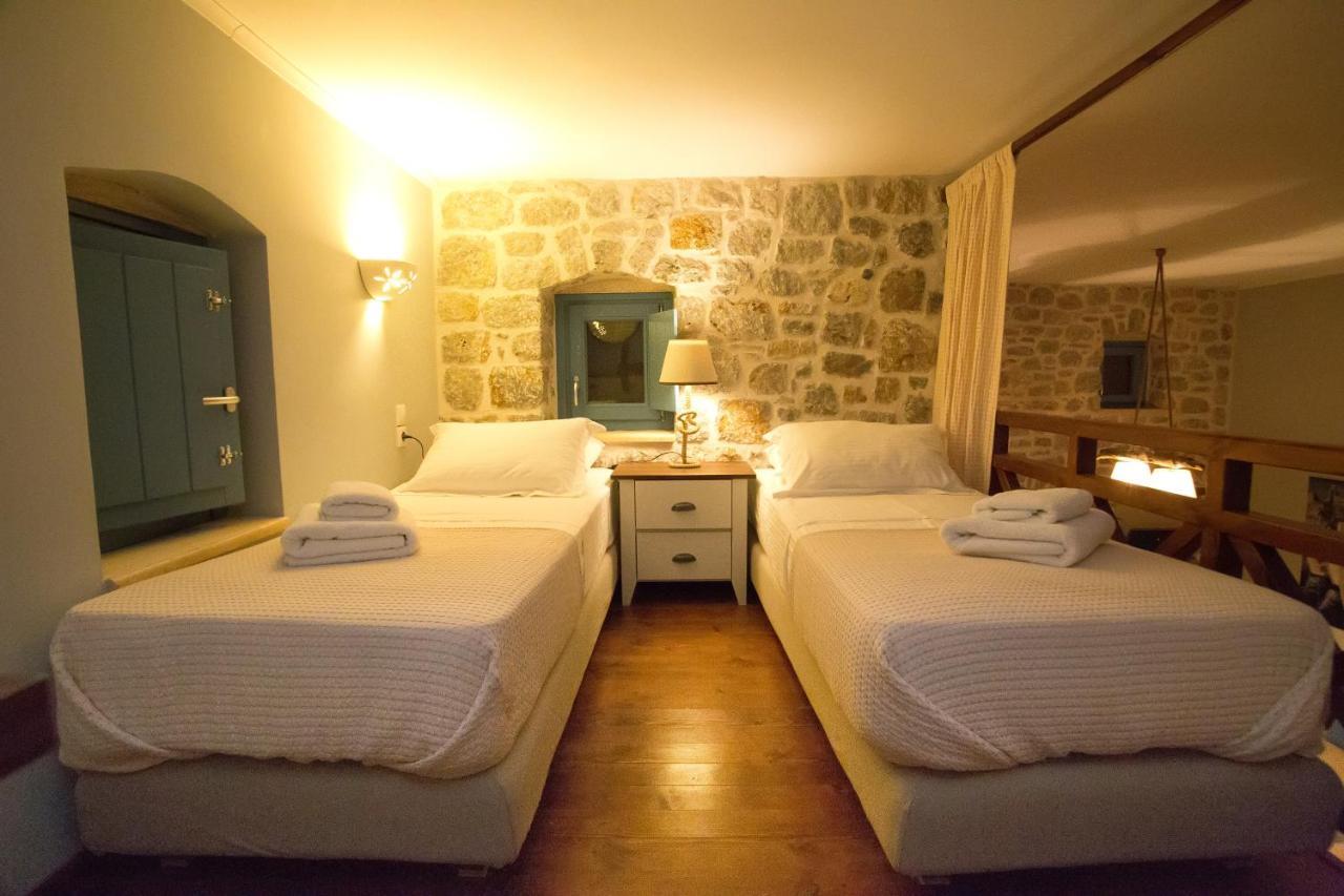 Petra Boutique Homes Arginonda Esterno foto